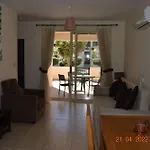 Apartamento Royal Seacrest Self Catering Paphos